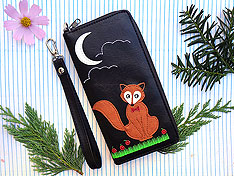 LAVISHY design & wholesale fun Eco-friendly vegan fox under the moon applique wristlet wallets to gift shops, clothing & fashion accessories boutiques, book stores & specialty retailers