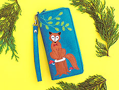 LAVISHY design & wholesale fun Eco-friendly vegan smily fox applique wristlet wallets to gift shops, clothing & fashion accessories boutiques, book stores & specialty retailers