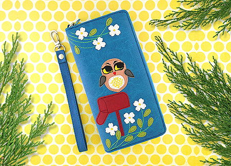 LAVISHY Adora collection wholesale owl under dogwood flower applique vegan large wristlet wallets to gift shop, clothing & fashion accessories boutique, book store in Canada, USA & worldwide since 2001.