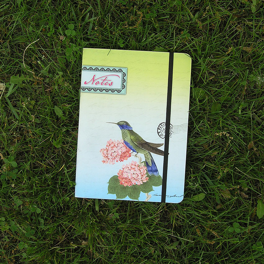 LAVISHY design & wholesale original, beautiful and affordable journals to gift shops, clothing & fashion accessories boutiques, book stores and speciality retailers in Canada, USA and worldwide.