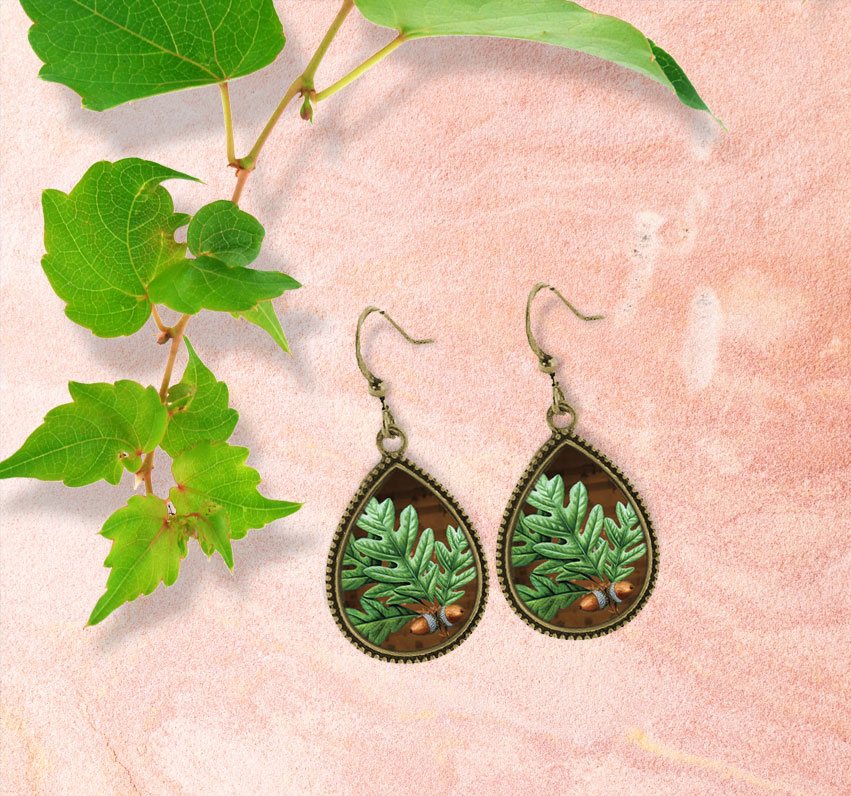 LAVISHY wholesale leaf themed vegan fashion accessories and gifts to gift shops, clothing and fashion accessories boutiques, speciality retailers in Canada, USA and worldwide.