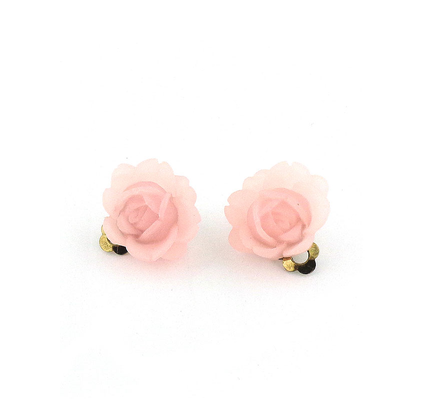 LAVISHY wholesale peony themed vegan fashion accessories and gifts to gift shops, clothing and fashion accessories boutiques, speciality retailers in Canada, USA and worldwide.