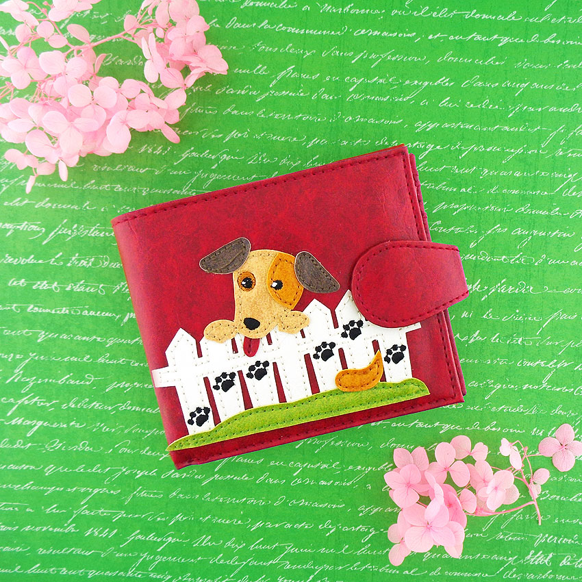 LAVISHY design & wholesale vegan applique bi-fold medium wallets to gift shops, clothing & fashion accessories boutiques, book stores and speciality retailers in Canada, USA and worldwide.