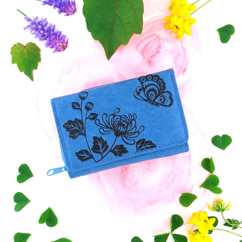 LAVISHY design & wholesale vegan embossed tri-fold small wallets to gift shops, clothing & fashion accessories boutiques, book stores and speciality retailers in Canada, USA and worldwide.